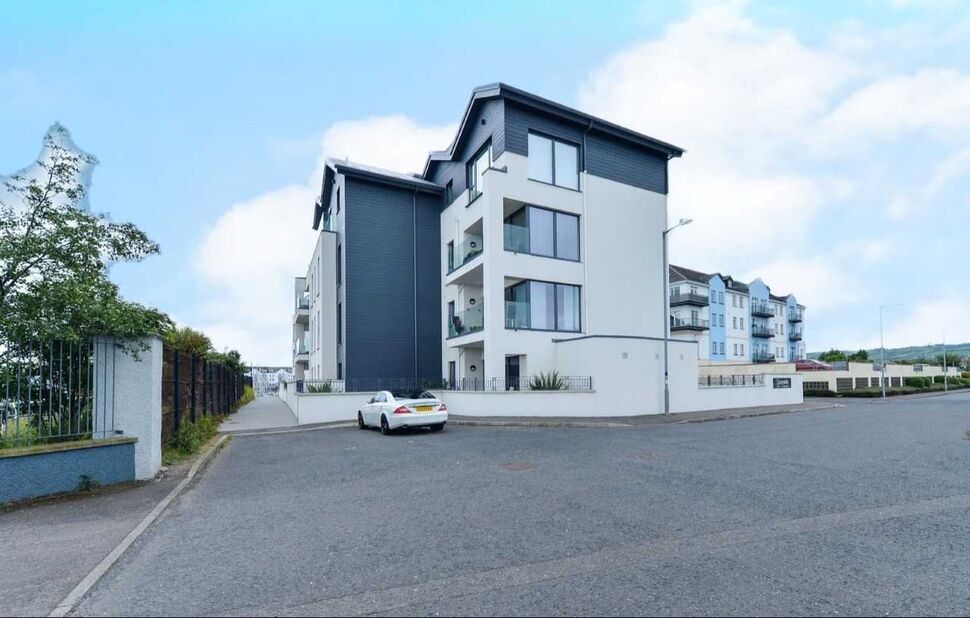 2 bedroom Flat for sale, Quayside, Carrickfergus, BT38 £244,950