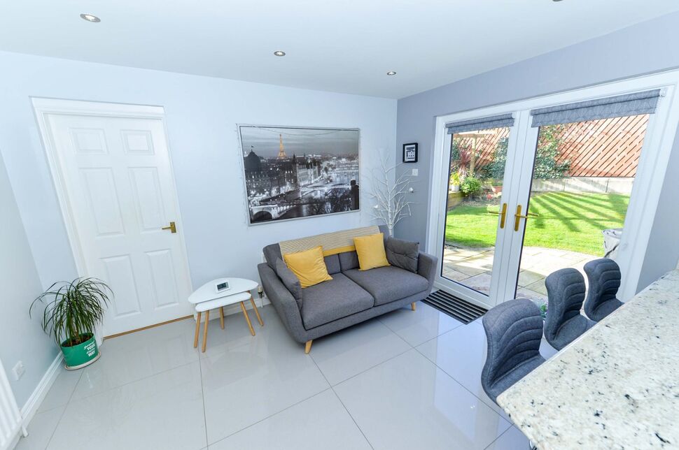 5 bedroom Detached House for sale, Portsmouth Gardens, Carrickfergus