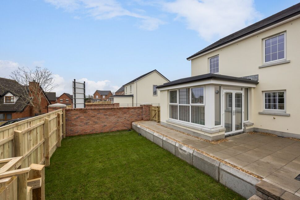 3 bedroom Detached House for sale, Hampshire Hall, Carrickfergus, BT38