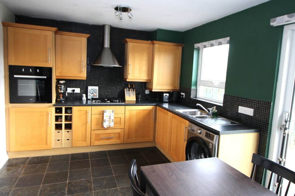 2 bedroom End Terrace House for sale, Minorca Drive, Carrickfergus, BT38 £130,000