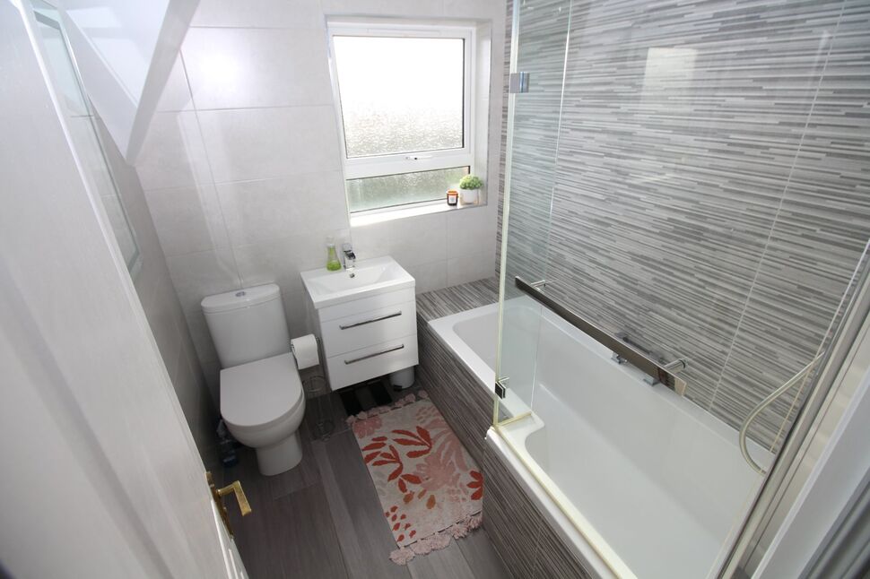 2 bedroom End Terrace House for sale, Minorca Drive, Carrickfergus