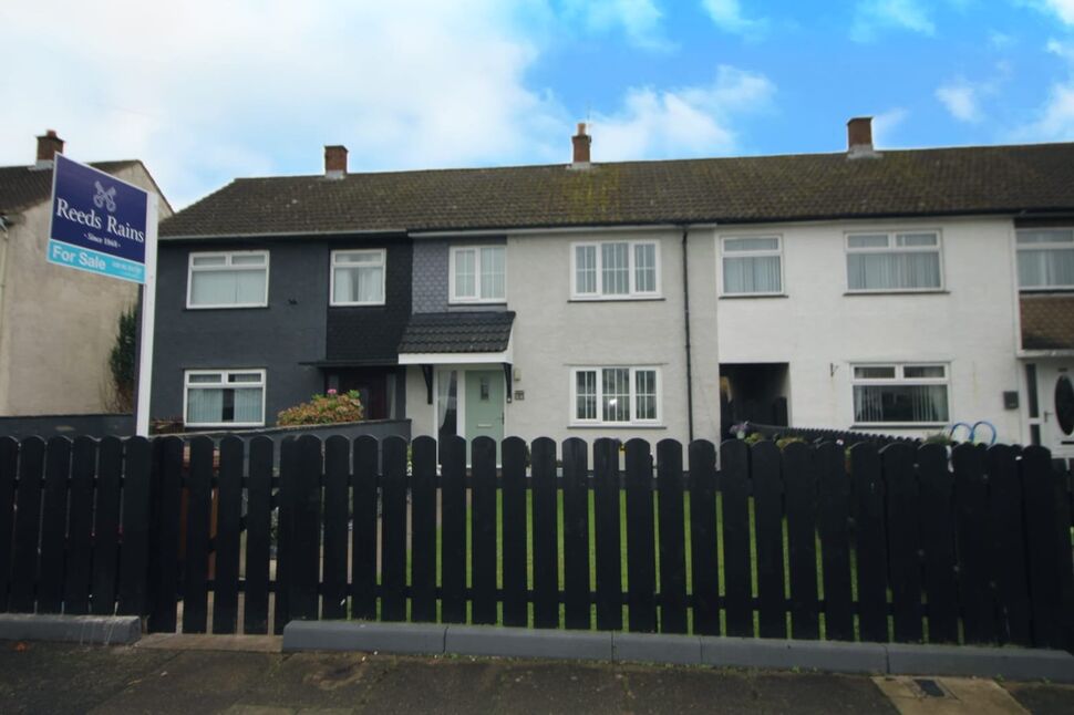 3 bedroom Mid Terrace House for sale