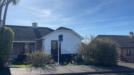 Donegall Crescent, 3 bedroom Semi Detached Bungalow for sale, £164,950