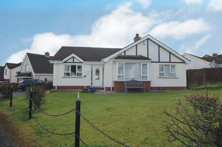 Broadlands, 3 bedroom Detached Bungalow for sale, £234,950