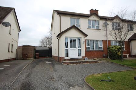 Broadlands, 3 bedroom Semi Detached House to rent, &pound;875 pcm
