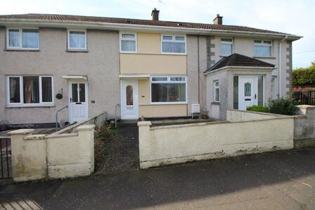 3 bedroom Mid Terrace House for sale