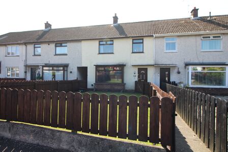 3 bedroom Mid Terrace House for sale