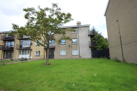 Windmill Avenue, 2 bedroom  Flat for sale, £94,950