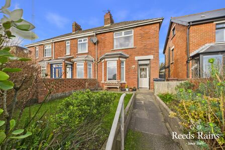 Larne Road, 2 bedroom End Terrace House for sale, &pound;180,000