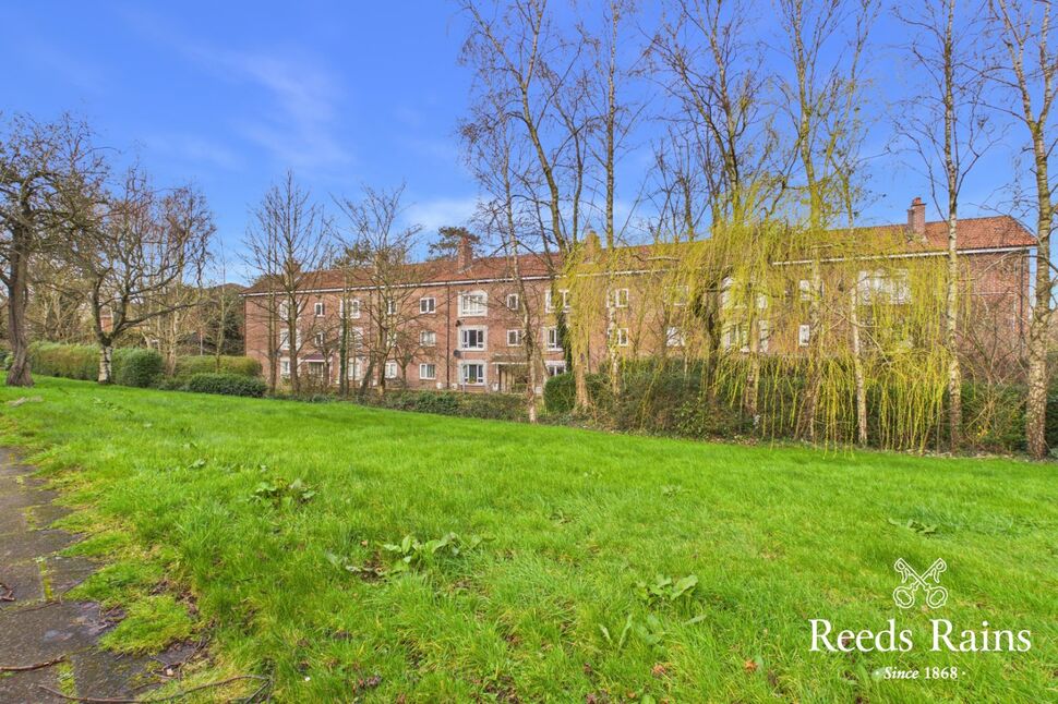 Main image of 2 bedroom Flat for sale, Rosebrook Grove, Carrickfergus, County Antrim, BT38