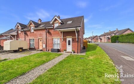 3 bedroom End Terrace House for sale