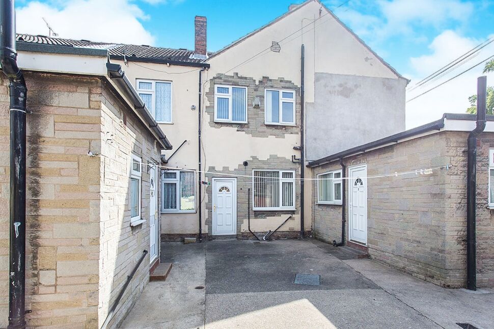 Main image of 2 bedroom Mid Terrace House to rent, Lock Lane, Castleford, West Yorkshire, WF10