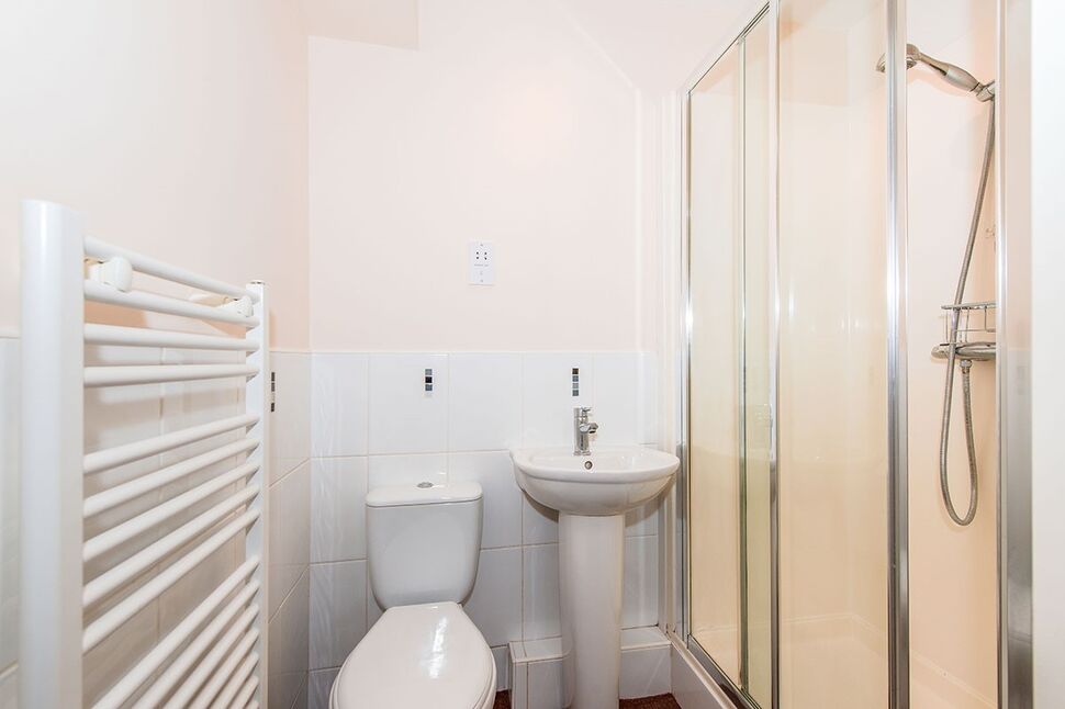 En-Suite Bathroom / WC