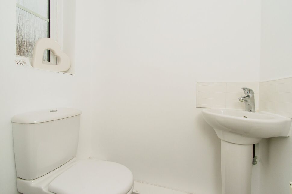 Cloakroom / WC