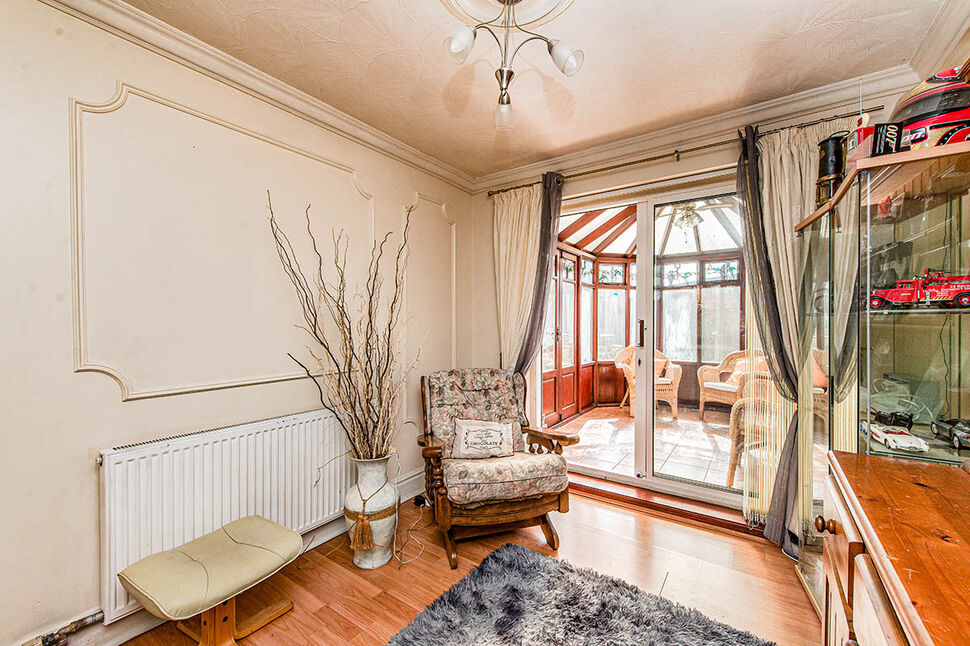 4 bedroom Detached House for sale, Kendal Gardens, Castleford, WF10 £240,000