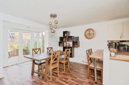 4 bedroom Mid Terrace House for sale