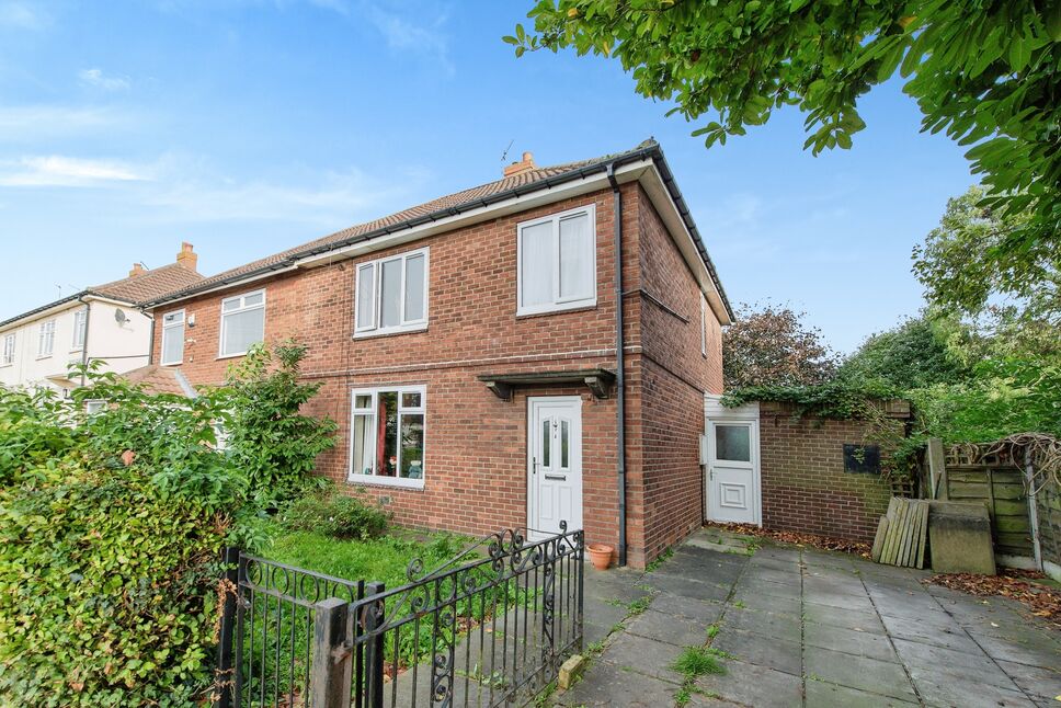 3 bedroom Semi Detached House for sale, Sycamore Drive, Castleford