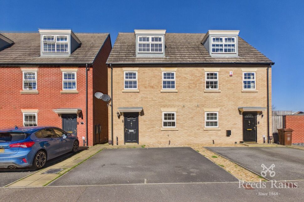 Main image of 3 bedroom Semi Detached House for sale, Hazelmount Way, Castleford, West Yorkshire, WF10