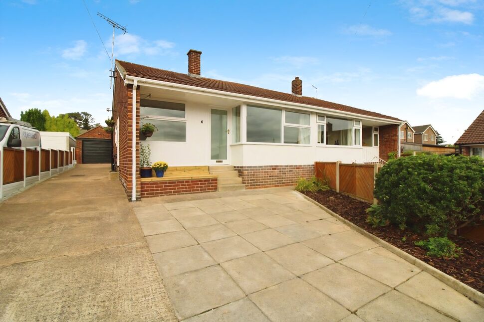 Main image of 2 bedroom Semi Detached Bungalow for sale, Acacia Close, Castleford, West Yorkshire, WF10