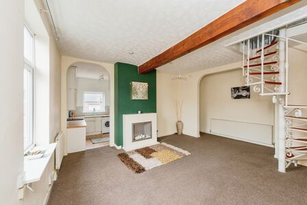 2 bedroom  Flat for sale