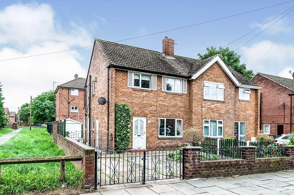 2 bedroom Semi Detached House for sale, Love Lane, Castleford, WF10 £