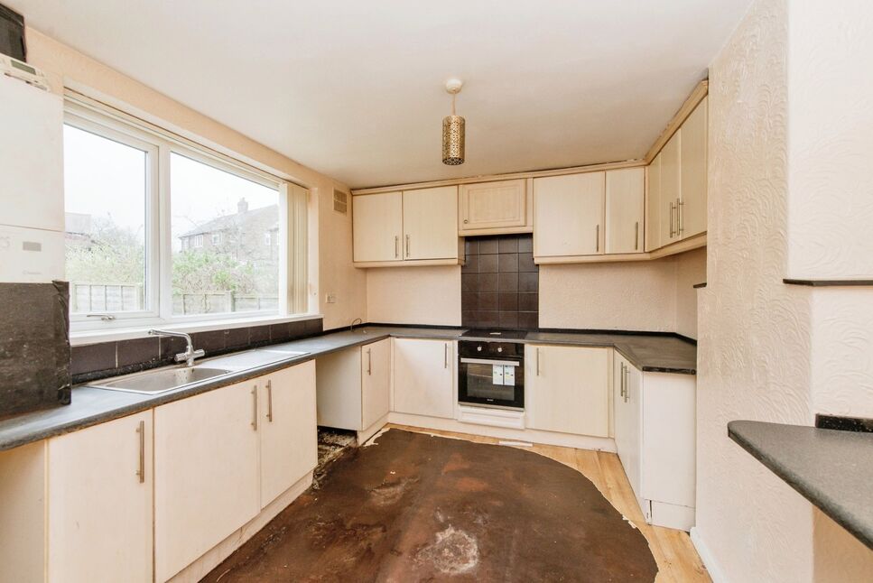 2 bedroom Semi Detached House for sale, Lumley Avenue, Castleford, WF10 £130,000