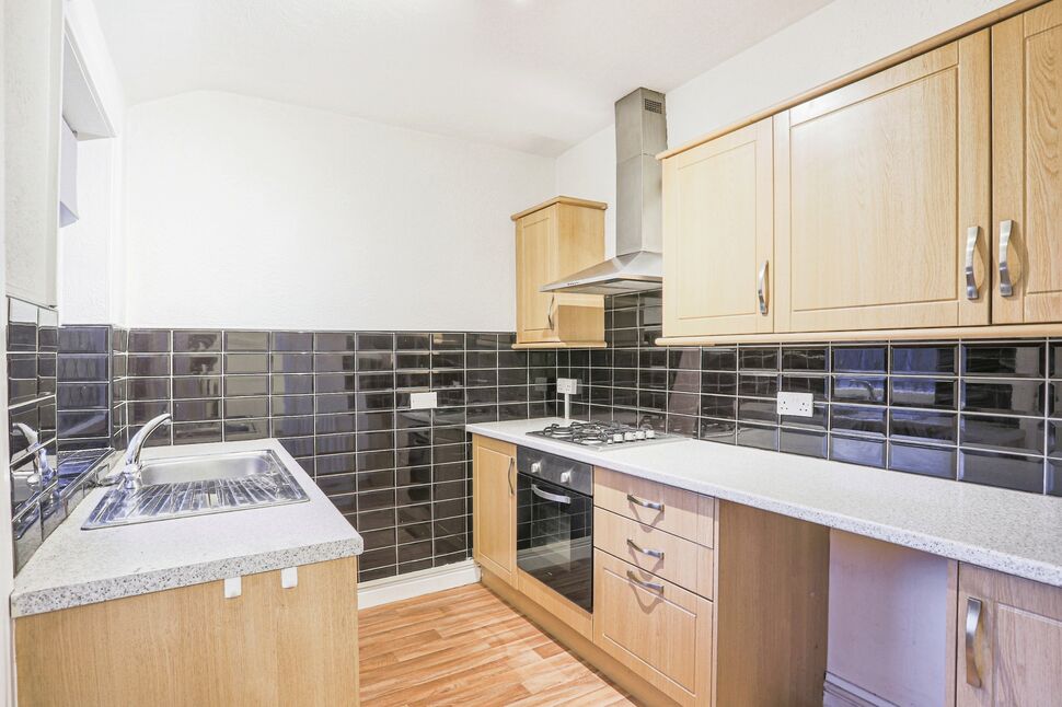 2 bedroom Mid Terrace House for sale, Glebe Street, Castleford, WF10