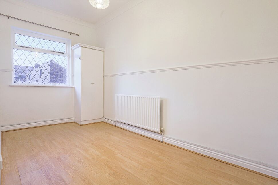 2 bedroom Mid Terrace House for sale, Glebe Street, Castleford, WF10