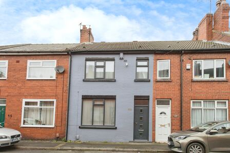 Charles Street, 3 bedroom Mid Terrace House for sale, £125,000