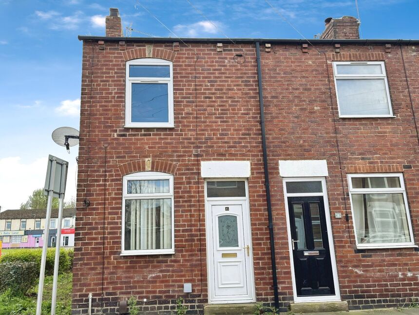 2 bedroom Mid Terrace House to rent, Grafton Street, Castleford, WF10