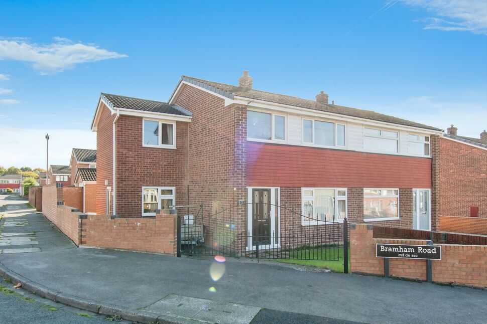 4 bedroom Semi Detached House for sale