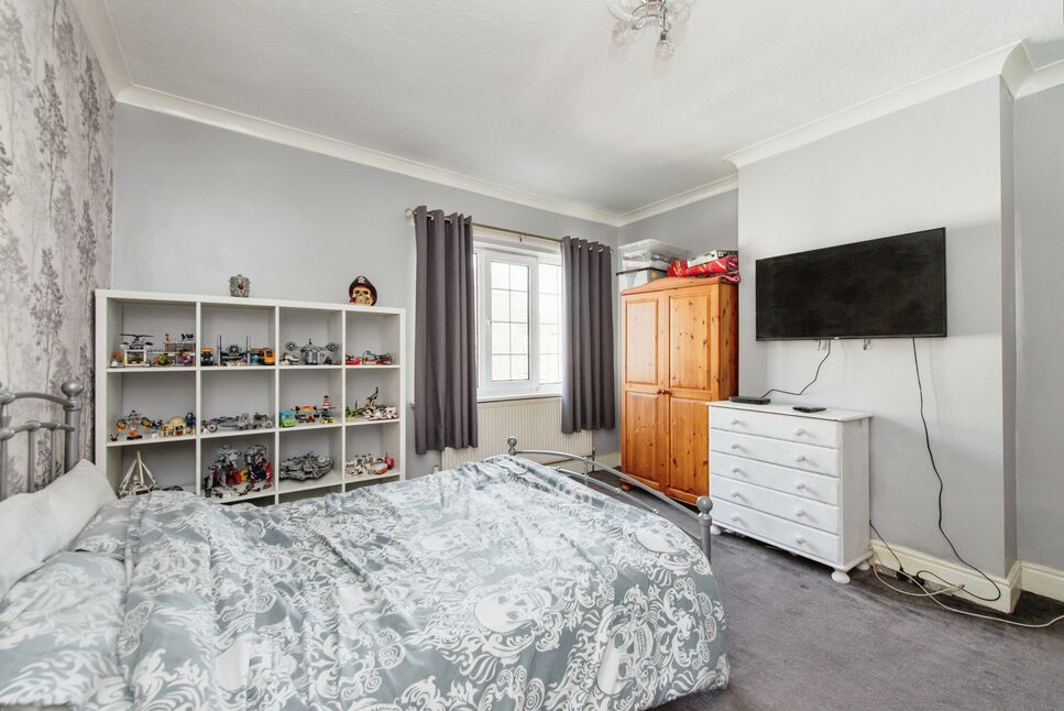 2 bedroom Mid Terrace House for sale, William Street, Castleford, WF10