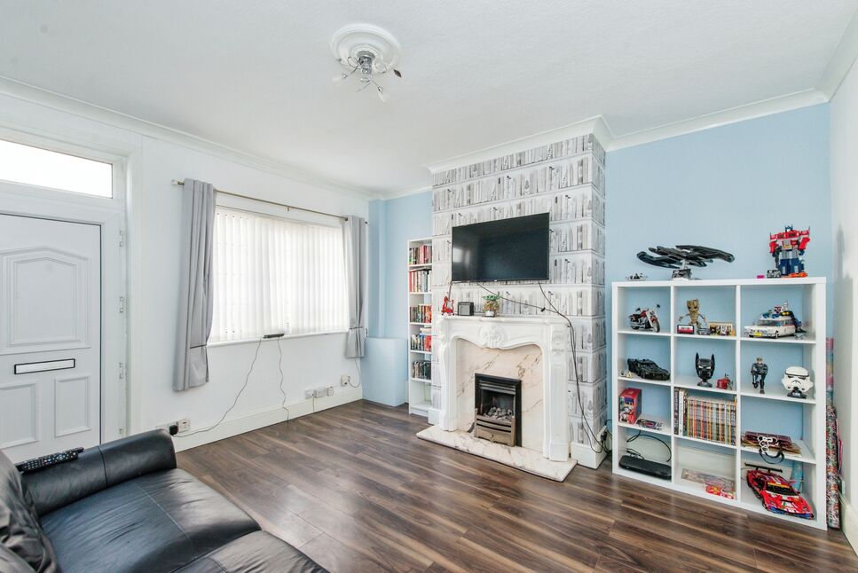 2 bedroom Mid Terrace House for sale, William Street, Castleford, WF10