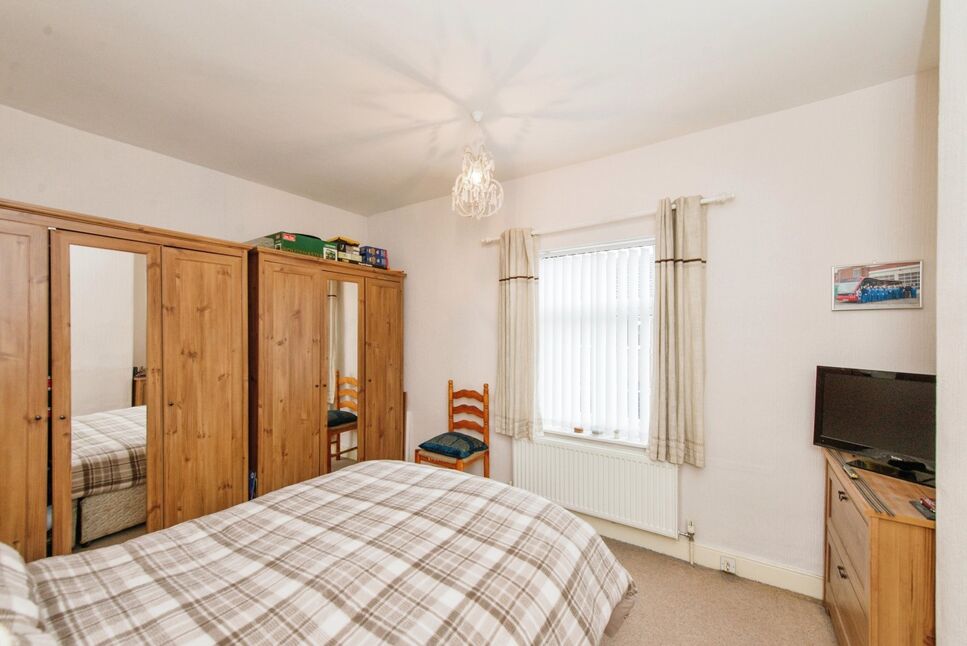 2 bedroom Mid Terrace House for sale, New Street, Kippax, LS25 £130,000