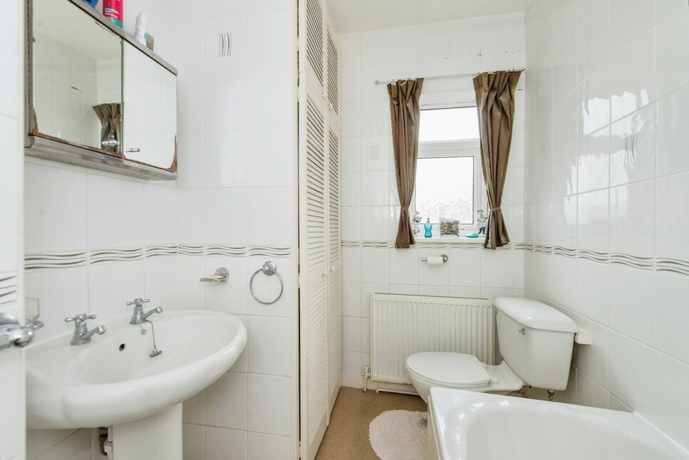 2 bedroom Mid Terrace House for sale, New Street, Kippax, LS25 £130,000