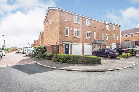 3 bedroom Semi Detached House to rent