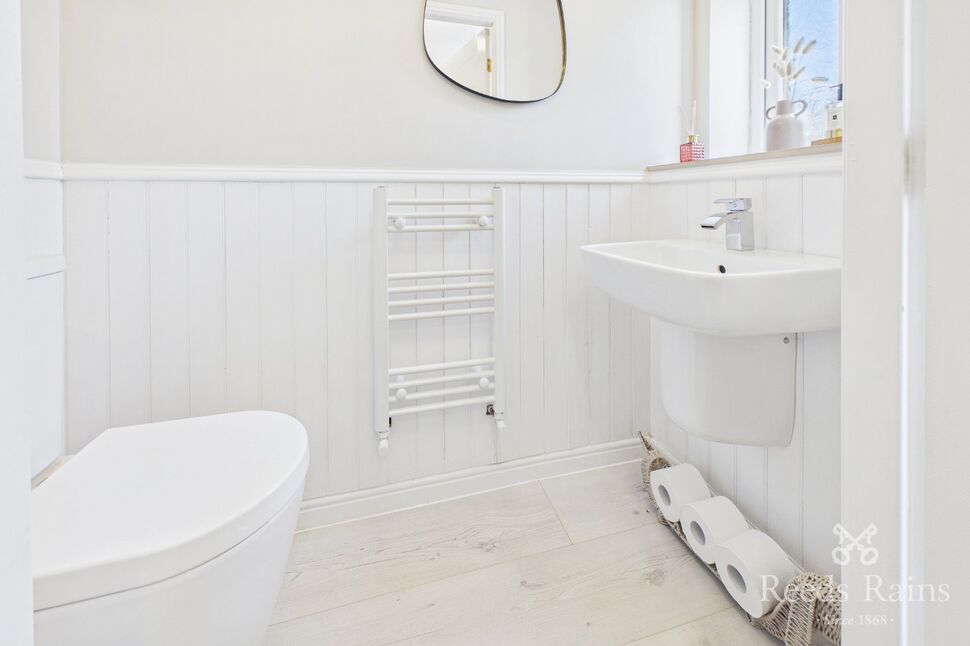 Cloakroom / WC