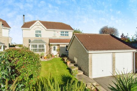 Manor Court, 4 bedroom Detached House for sale, £440,000