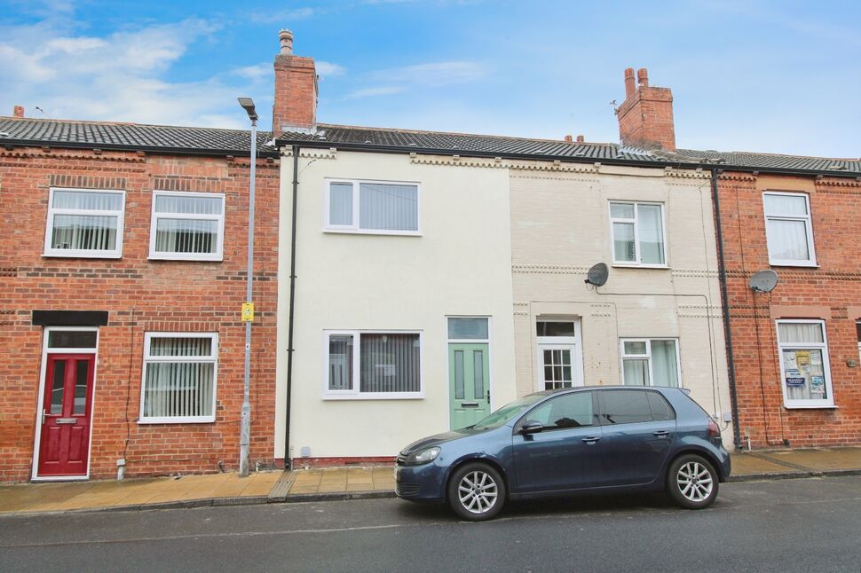 Main image of 2 bedroom Mid Terrace House to rent, Smawthorne Avenue, Castleford, West Yorkshire, WF10