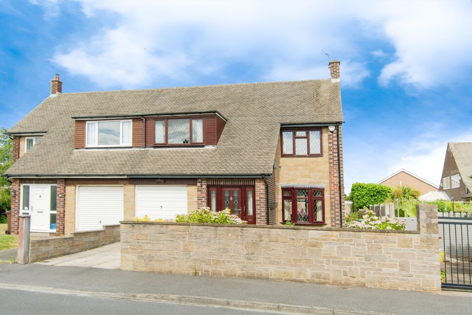 Main image of 3 bedroom Semi Detached Bungalow for sale, Primrose Drive, Castleford, West Yorkshire, WF10