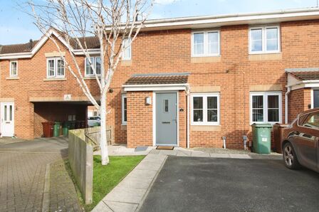 Millers Croft, 1 bedroom  Flat for sale, £90,000