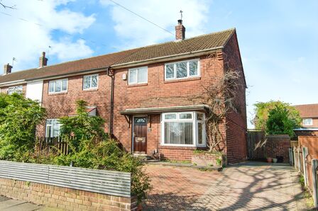2 bedroom End Terrace House for sale