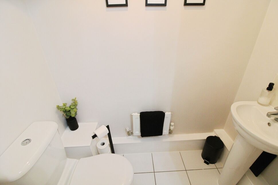 Cloakroom / WC