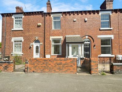 2 bedroom Mid Terrace House to rent