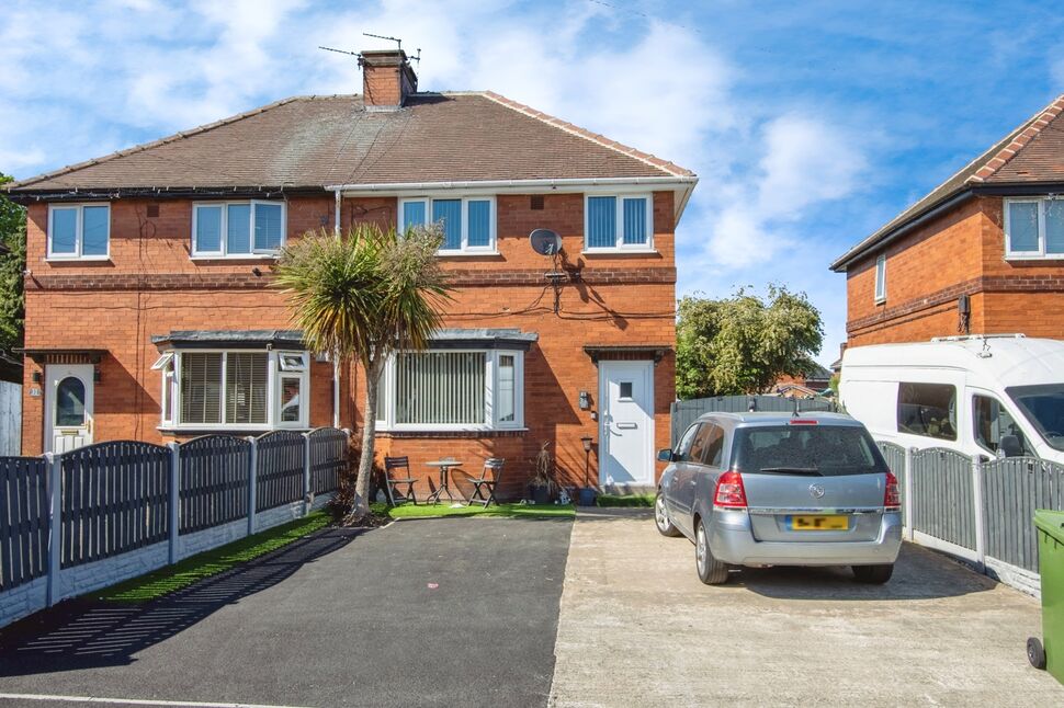 Main image of 3 bedroom Semi Detached House for sale, College Road, Castleford, West Yorkshire, WF10
