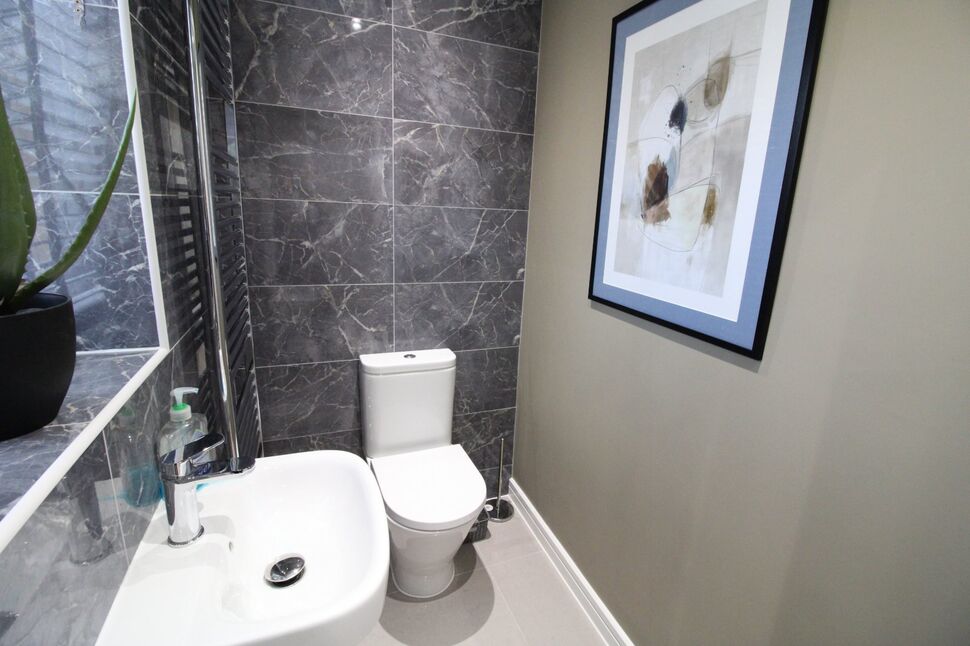 Cloakroom / WC