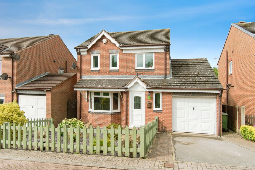Main image of 3 bedroom Detached House for sale, Eliots Close, Castleford, West Yorkshire, WF10