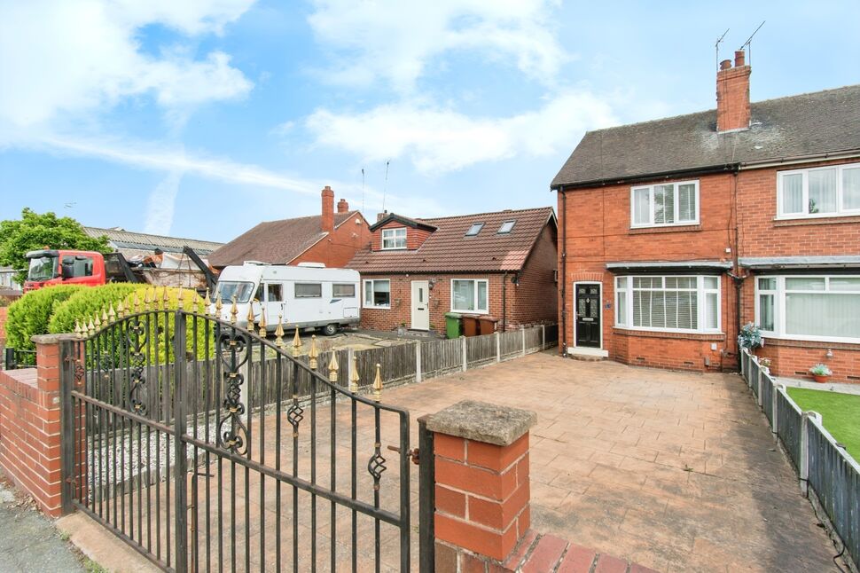 Main image of 2 bedroom Semi Detached House for sale, Aketon Road, Castleford, West Yorkshire, WF10