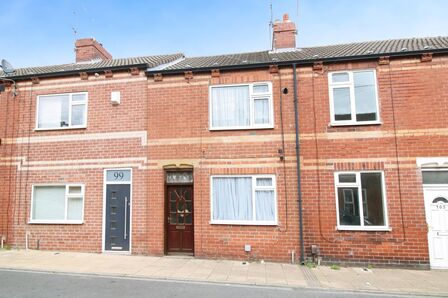 2 bedroom Mid Terrace House for sale