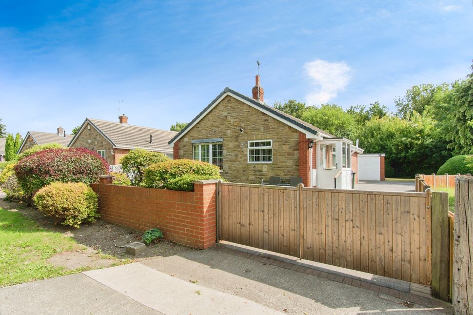 Main image of 3 bedroom Detached Bungalow for sale, Lunnsfield Lane, Fairburn, North Yorkshire, WF11